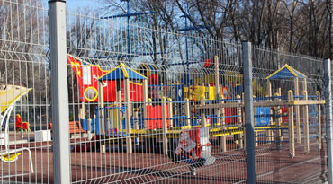 Дитячі майданчики